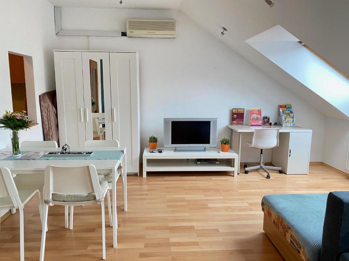 ORANGEHOMES large studio apartment Erkel street Budapest Esterno foto